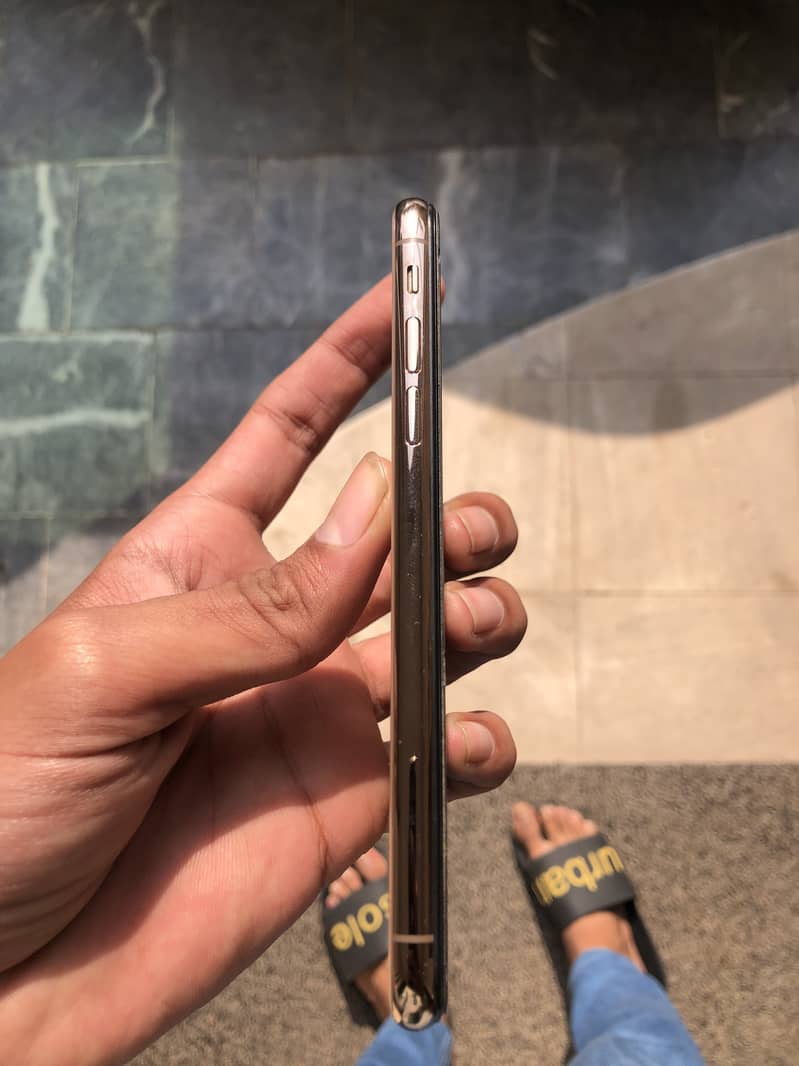 Iphone xs 64 gb panel changed battery health 77 percent 4