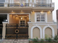 3 Marla House In Lahore Is Available For sale