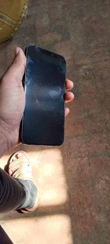 Apple iphone 12 only 8 time charge 6