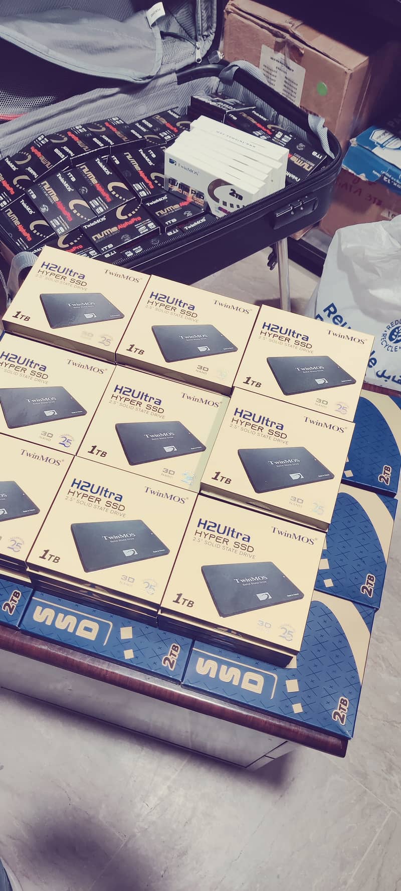 TwinMOS EliteDrive 1TB Portable SSD – Fast, Durable, and Compact 9