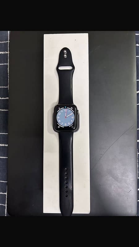 Apple Watch 4, 44 mm 1