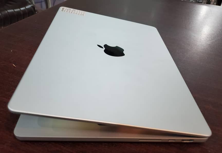 CTO MACBOOK M1 PRO 2021, 14" 16gb Ram 1tb ssd 5