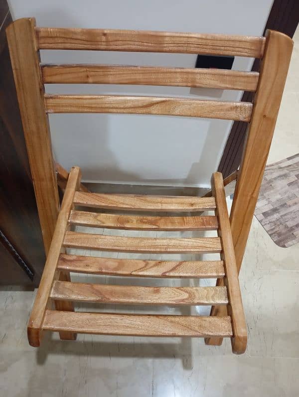 wooden foldable chairs table 4