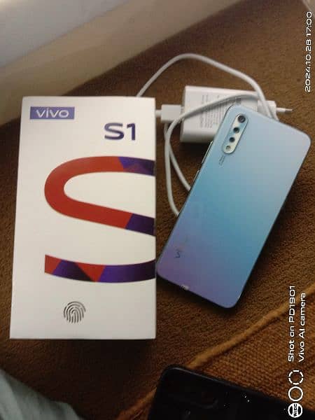 new vivo y s1 8/256 with box and charger 1