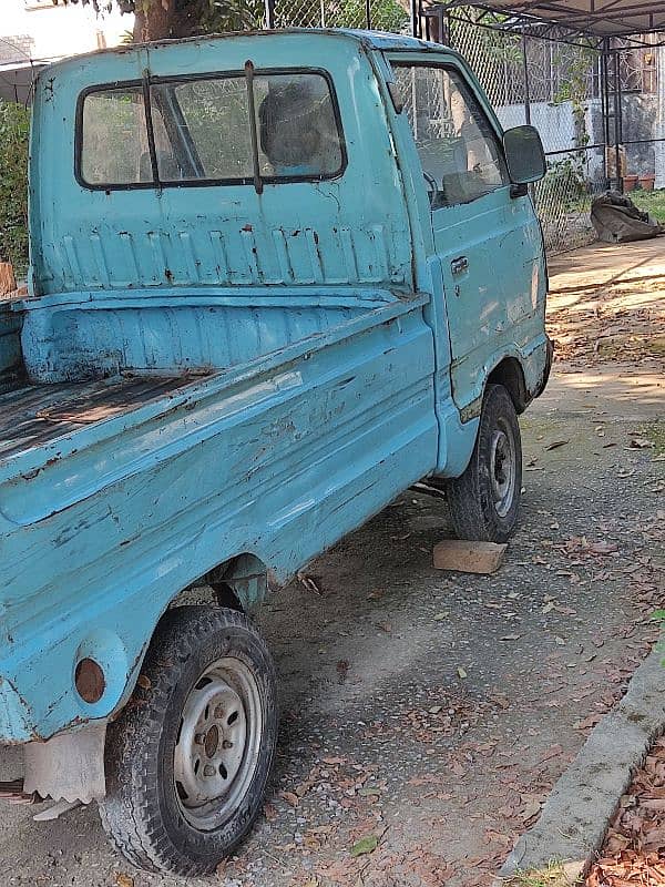 Suzuki pickup 82 model  F-6/1 Islamabad 5