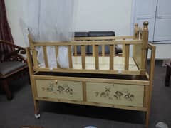 baby cot