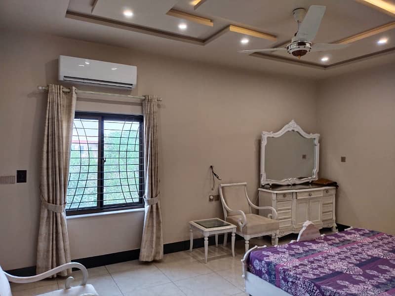 Fully Furnished Luxury For Rent Officer Colony No 1 Society Area Boundary Wall Canal Road Faisalabad 3 4