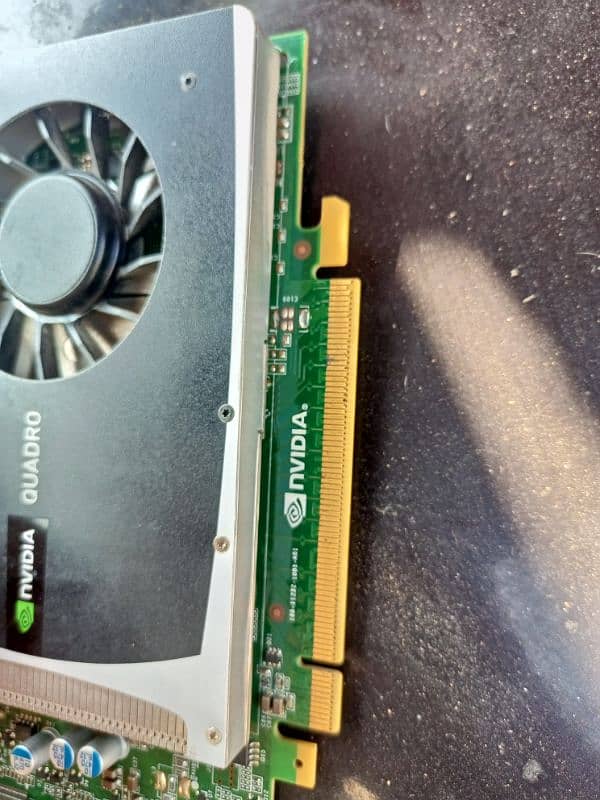 Quadro 2000 DDR 5.1GB 128BIT 2