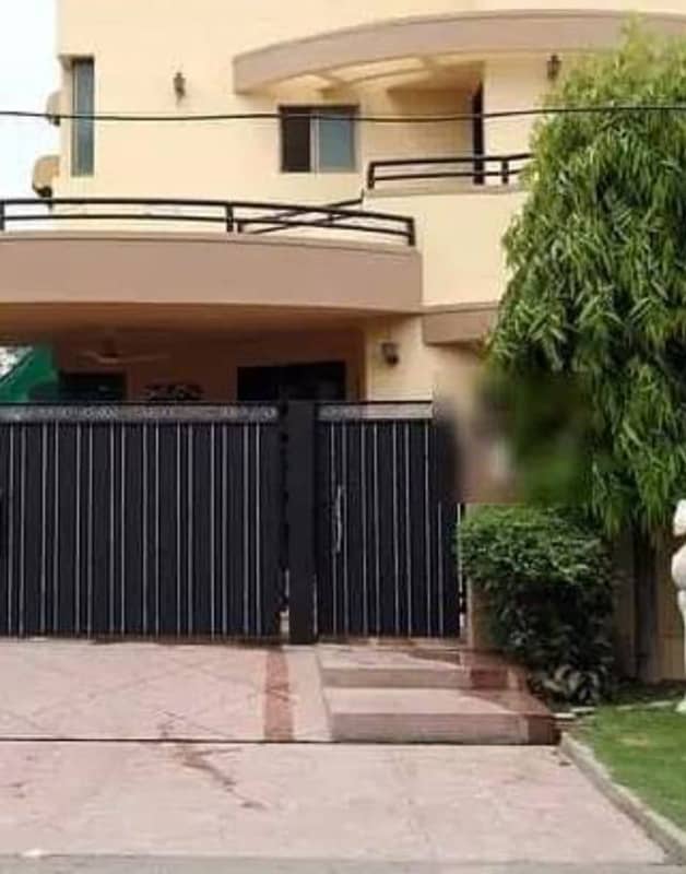 Officer Colony Number 2 Madina Town Faisalabad Vip Location 10 Marla Double Storey House For Rent 0