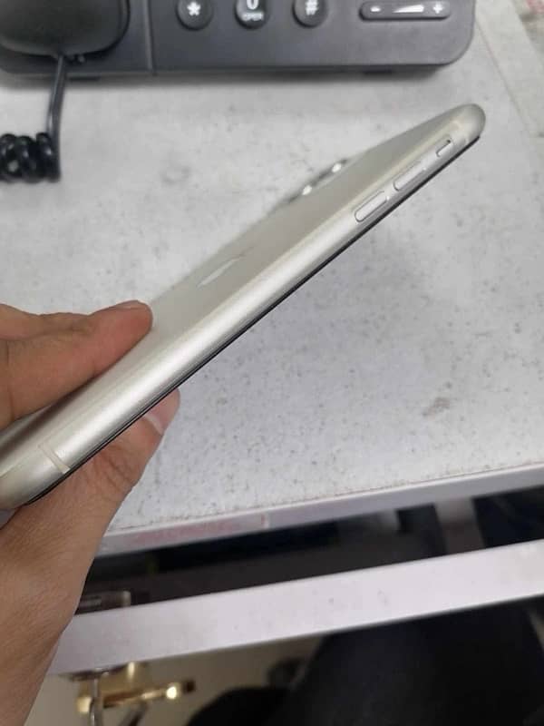 Iphone 11 128 gb PTA APPROVED FU 3