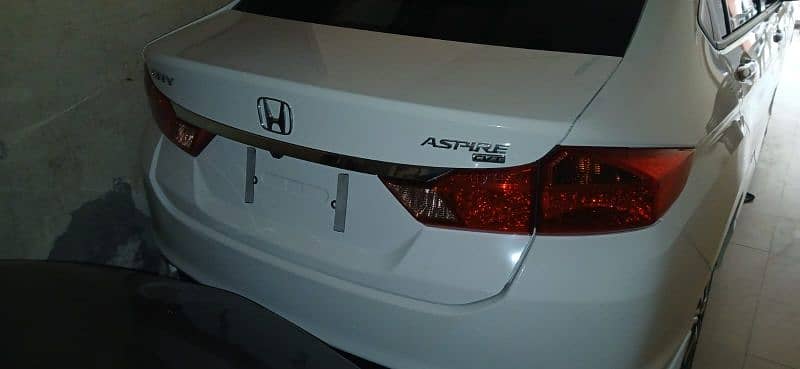 Honda City Aspire 2024 1