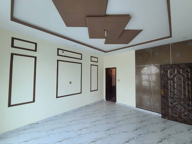 Centrally Located Prime Location House For sale In Bahria Nasheman Available 14