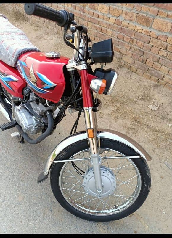 Honda CG 125 model 2024 (0300 0205215) 6