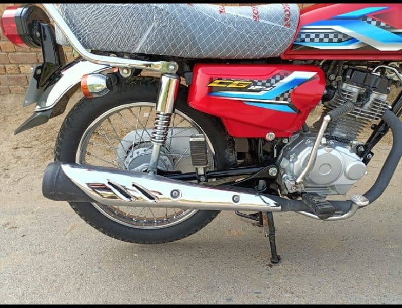 Honda CG 125 model 2024 (0300 0205215) 8