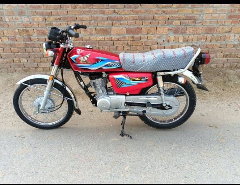 Honda CG 125 model 2024 (0300 0205215) 10