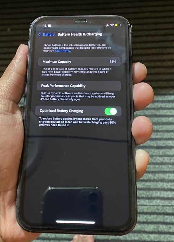 iphone 11 official pta approve 64 gb all ok no exxhange only sell 6