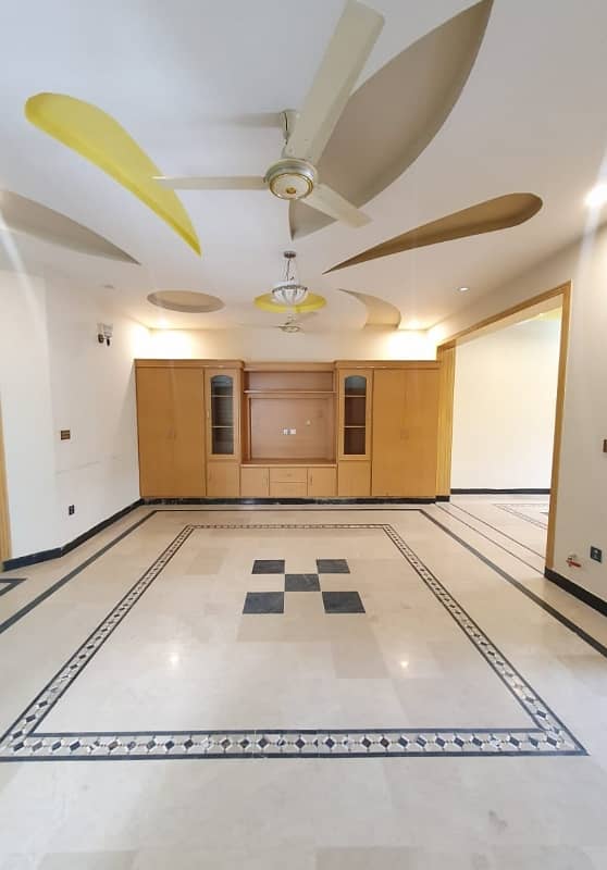 7 Marlas Upper Portion All Facilities Available G-13 4