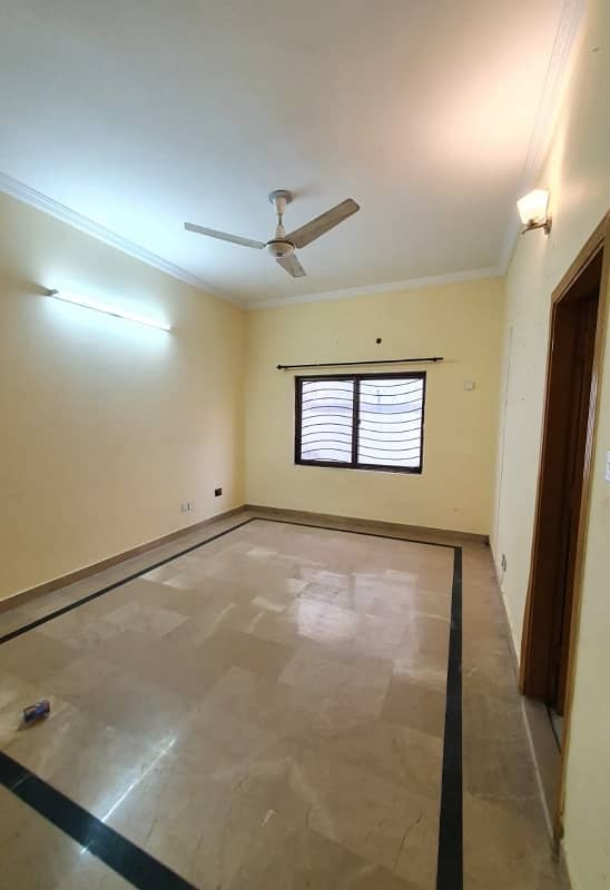 7 Marlas Upper Portion All Facilities Available G-13 5