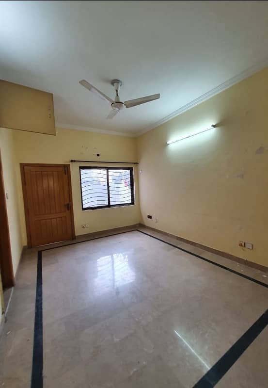 7 Marlas Upper Portion All Facilities Available G-13 6