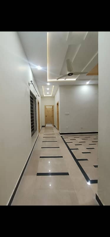 7 Marlas House With All Facilities Two Gas Two Electric Boring Near Market G-13 4