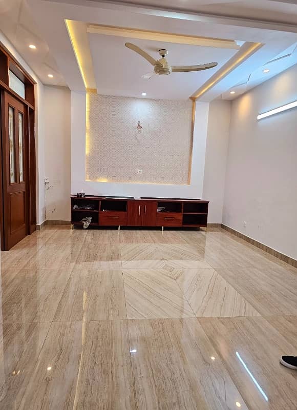 9 Marlas Luxurious Ground floor Available in G-14/4 4