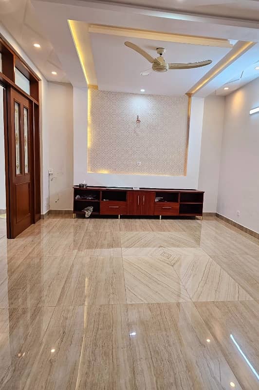 9 Marlas Luxurious Ground floor Available in G-14/4 15