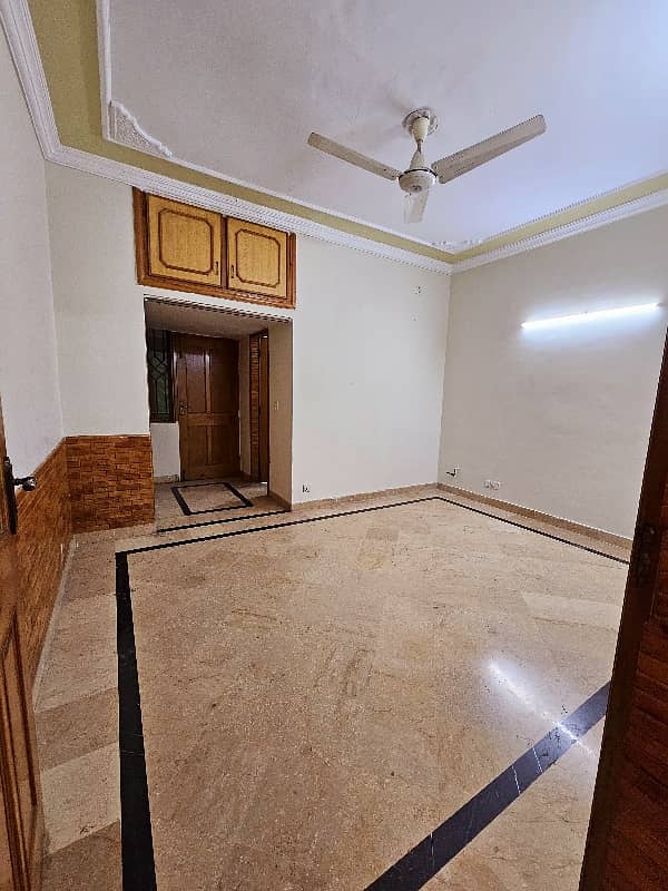 7 Marlas Upper Portion Near Punjab Cash & Carry All Facilities Available G-13/3 12