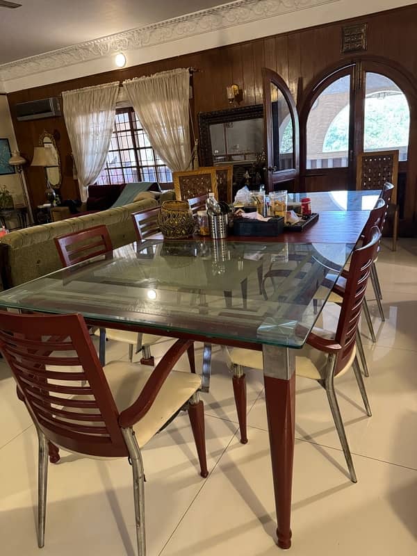 8 seater dining table urgent sale 0