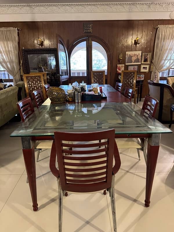 8 seater dining table urgent sale 6