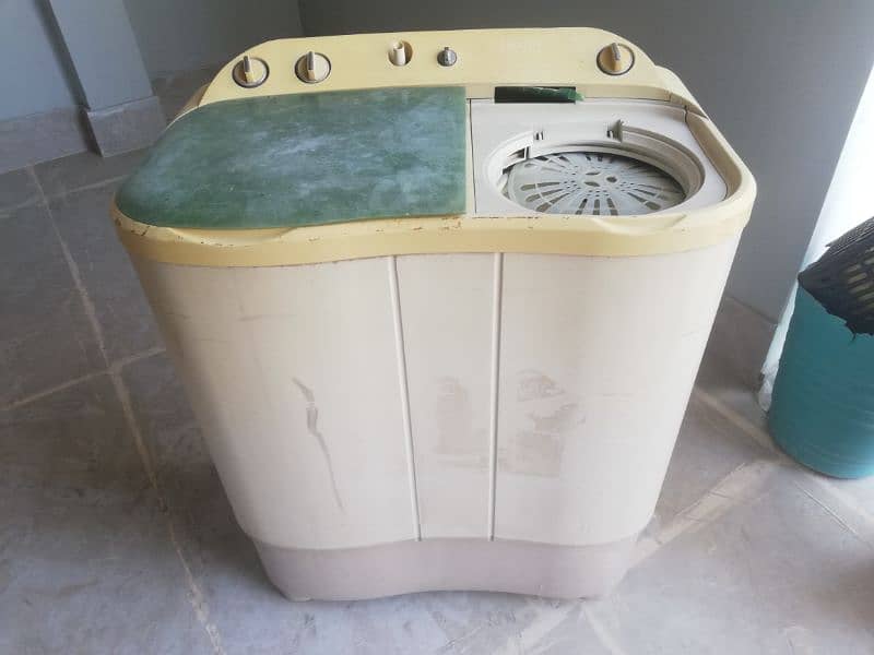 Hair washing machine model HWM80-100S 4