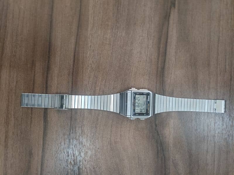 Brand new original Casio watch  best condition 9,5/10  vintage watch 6