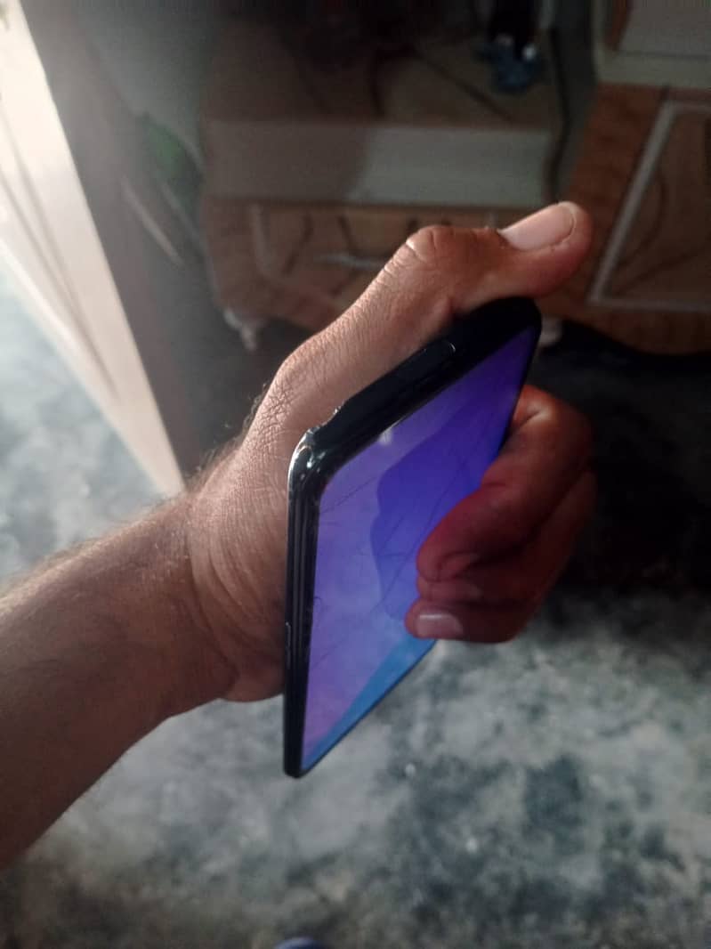 Oppo reno 2f in 8 128 1