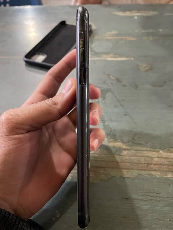 Iphone 11 Pro Max NON PTA 256gb 5