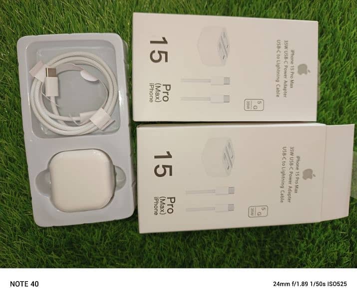 Apple i phone 15 pro max charger 3