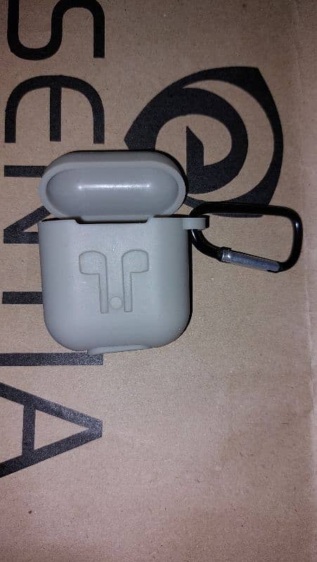 samsung buds live silicon case, Apple airpod case 2