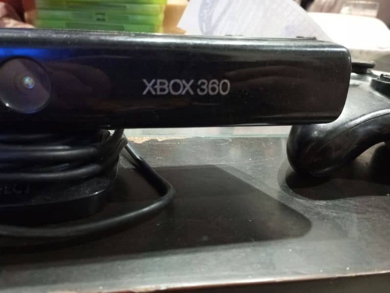 Original X box 360 E-slim with kinect and accessories 5