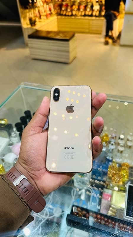 iPhone XS 256GB Golden PTA Approve 11