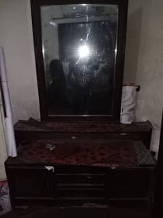 Wooden dressing table