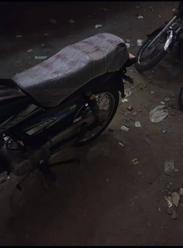 unique 70 2020 modal bike ok condition ha bike ma koi kam ni ha 3