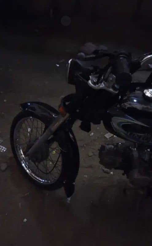 unique 70 2020 modal bike ok condition ha bike ma koi kam ni ha 4