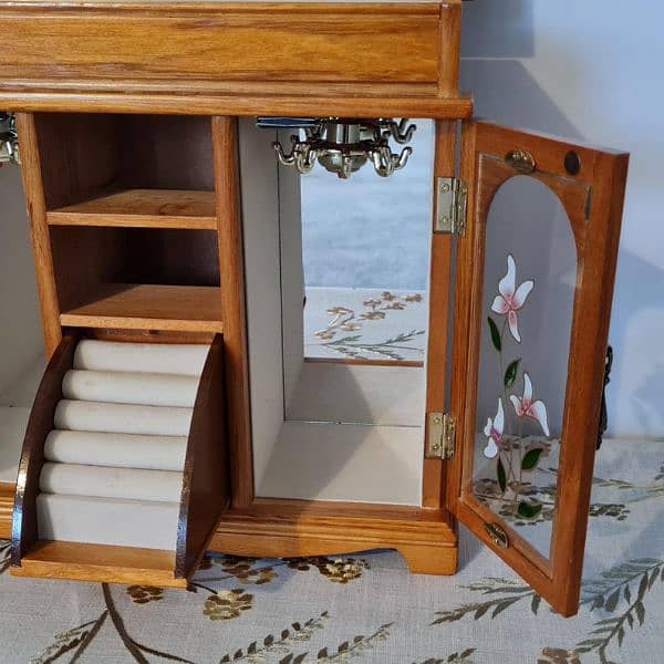 Vintage Wooden Jewellery Box 2