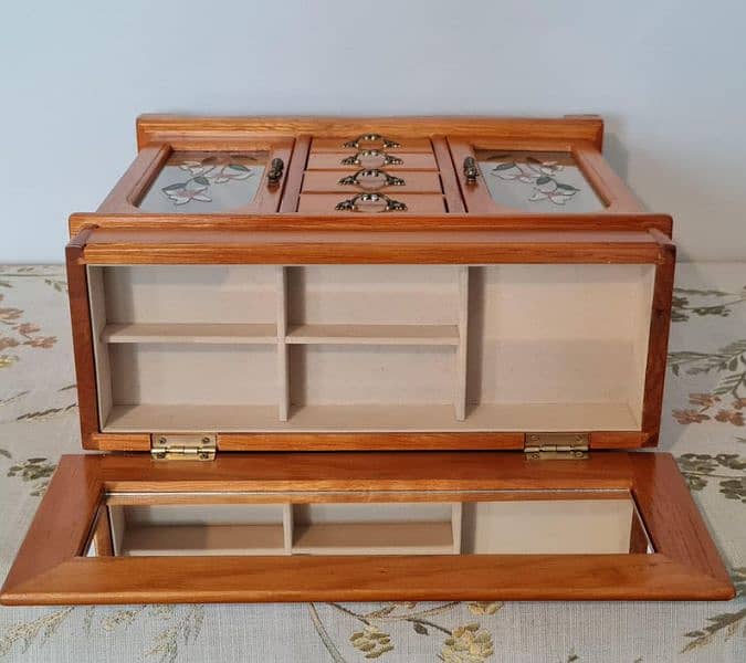 Vintage Wooden Jewellery Box 3