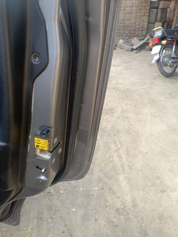 Suzuki Wagon R 2016 inner genion outer chat pillor genion sides shower 8