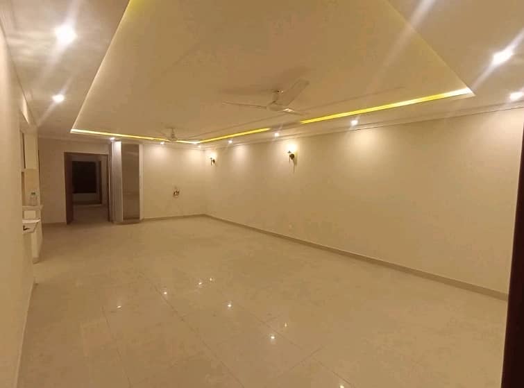 Ideal Flat In Rehman Gardens Available For Rs. 17500000 1