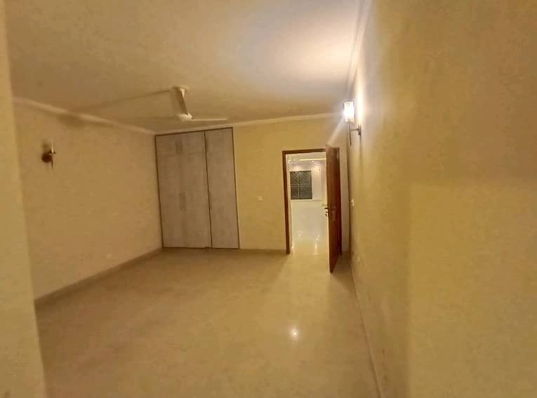 Ideal Flat In Rehman Gardens Available For Rs. 17500000 8