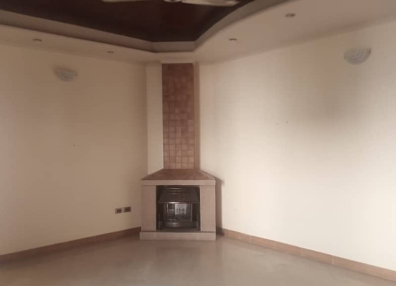 Semi Furnished 01 Kanal Beautiful Upper Portion Lower Portion Locked Available For Rent 4