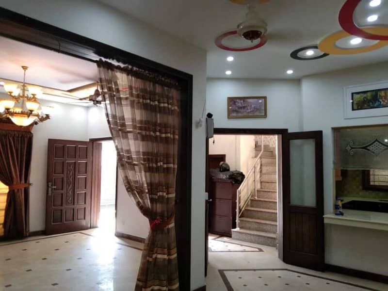 10 Marla Luxury Upper Portion Available For Rent In Janiper Block Bahria Town Lahore 13