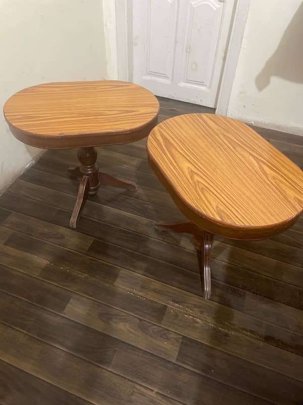 Center table with two small side tables 0