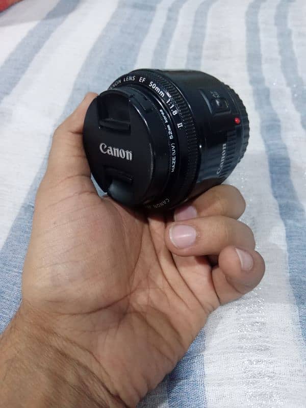 I want to sale my camera canon 700d with box & 2 lenes 4