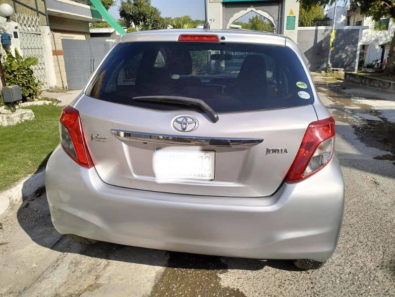 Toyota Vitz 2012 2